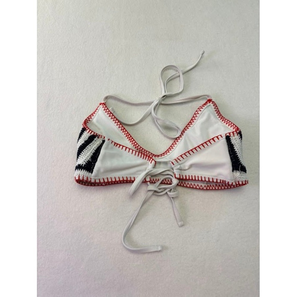 Xhilaration Bikini Top Womens Medium White Black Red‎ Crochet Striped - Picture 2 of 3